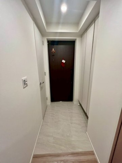 【玄関】 | HARUMI FLAG SUN VILLAGE T棟 | 段差のないフルフラットな設計になります。