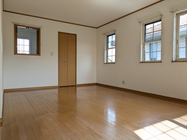 大網白里市季美の森南2丁目　中古戸建の洋室|コンパクトで使いやすい洋室です