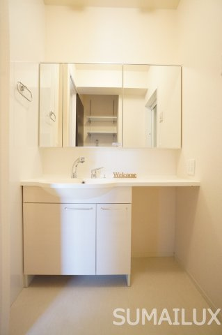 熊本市南区八幡１１丁目のアパートの独立洗面台