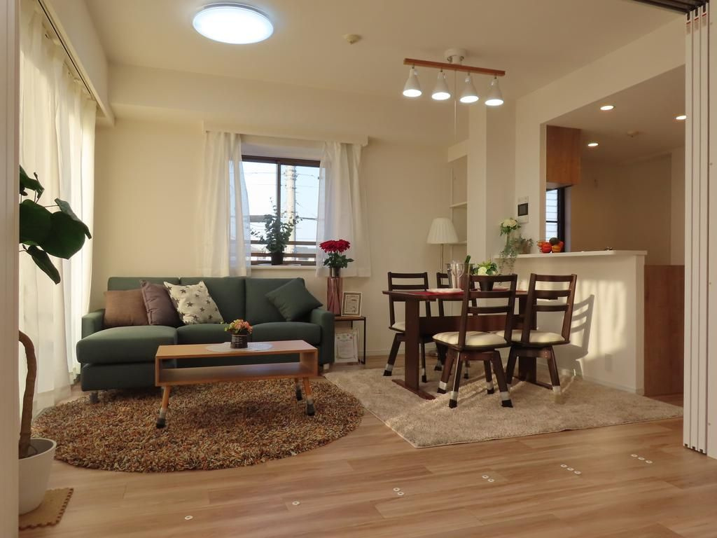 三鷹市野崎２丁目の中古マンションの居間・リビング