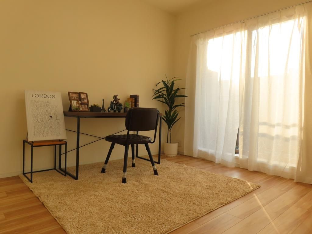 三鷹市野崎２丁目の中古マンションの洋室