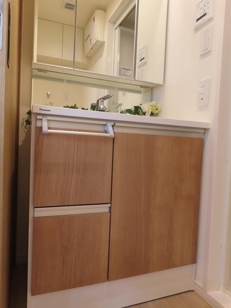 三鷹市野崎２丁目の中古マンションの独立洗面台