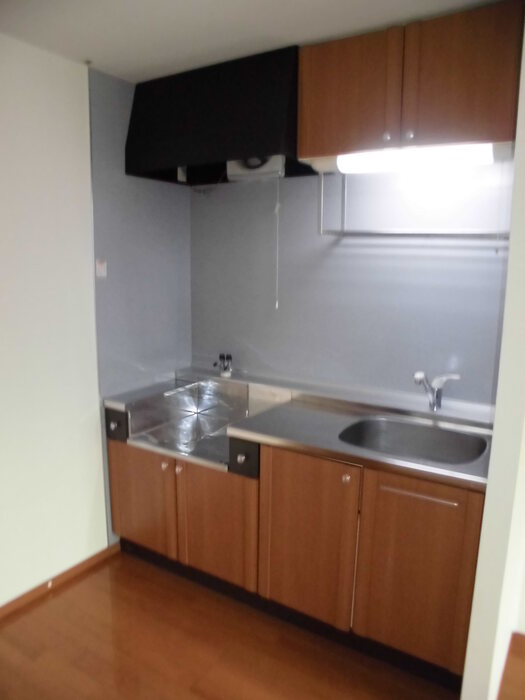 エピナール B棟のキッチン|キッチン