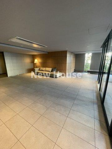 ロイヤルパークス赤羽ノースのロビー