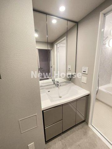 ロイヤルパークス赤羽ノースの独立洗面台