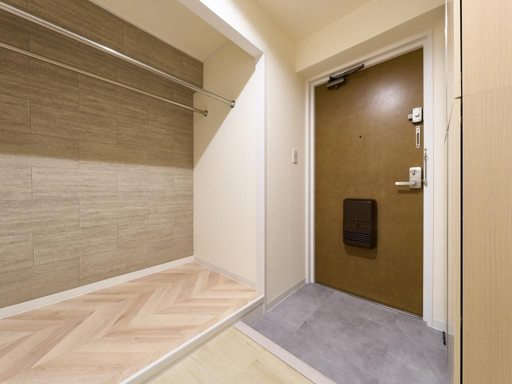 羽村市川崎１丁目の中古マンションの玄関
