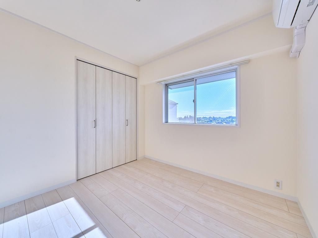羽村市川崎１丁目の中古マンションの洋室
