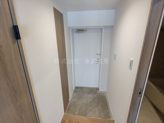 【玄関】 | アステールふじみ野壱番館 | 収納もある玄関です