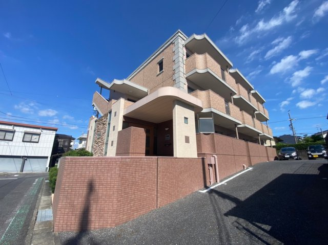 ベルカーサ東山台 Ⅱの外観