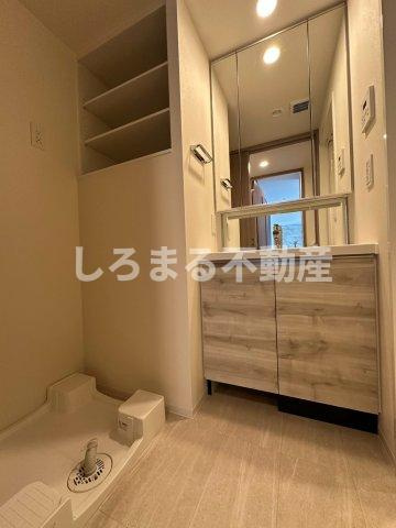 コンフォリア・リヴ本町WESTQの洗面所