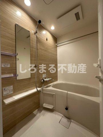 コンフォリア・リヴ本町WESTQの浴室