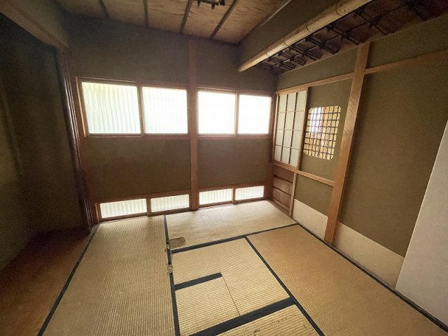 各務原市つつじが丘３丁目の和室
