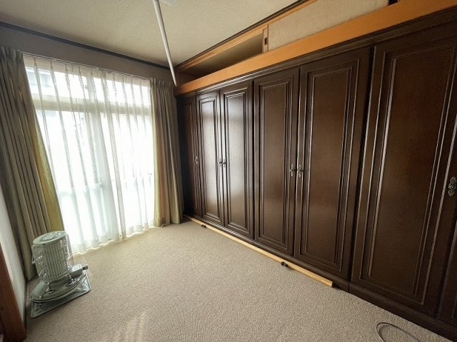 各務原市つつじが丘３丁目の洋室