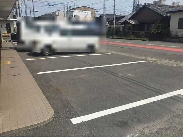 プリーマ千代鶴の駐車場