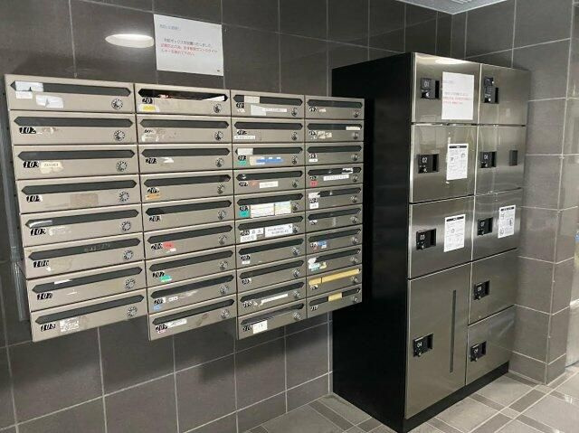 ウインベル巣鴨のエントランス