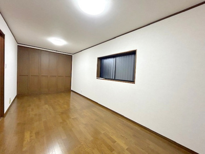 【洋室】 | 枚方市三矢町戸建