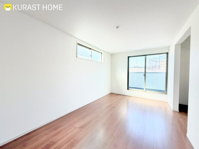 京都市右京区太秦上ノ段町　新築戸建の洋室|洋室8.25帖