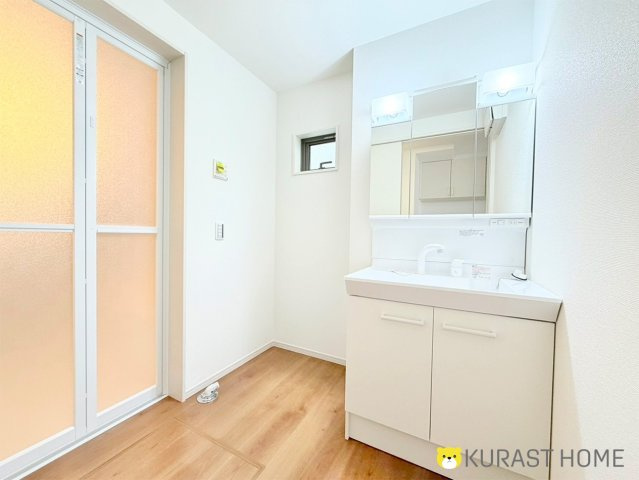 京都市右京区太秦上ノ段町　新築戸建の洗面所