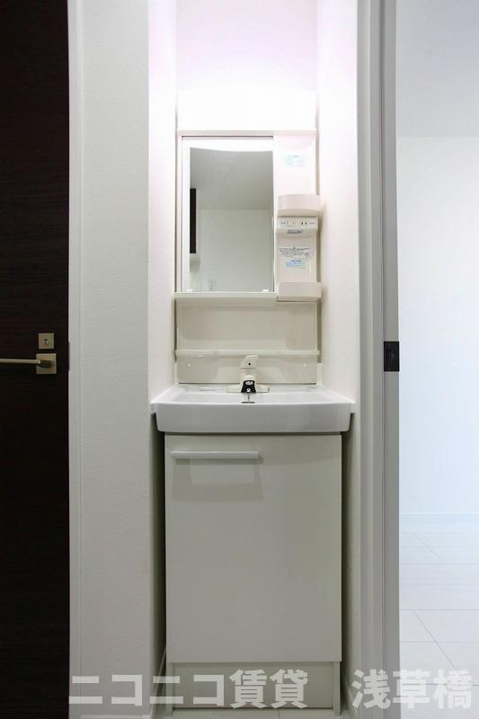 グランクオール南千住の洗面所|別号室イメージの為、現状を優先致します。