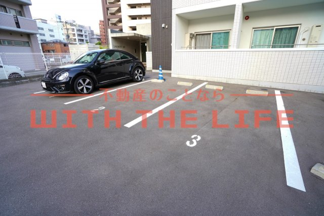 ロジュマン エスト【キャッシュバック対象物件】の駐車場|駐車場完備です