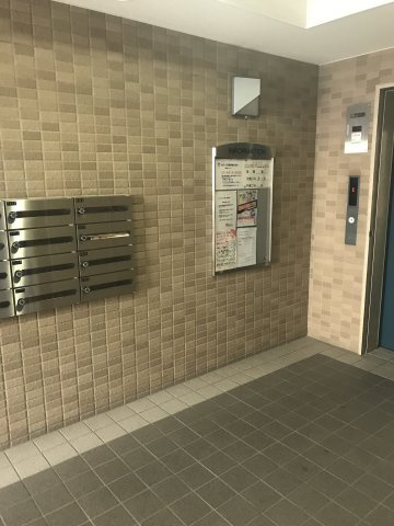 Peaceful Court 菊川のロビー