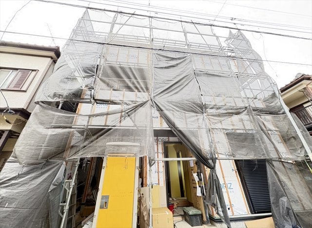 【外観】 | 新座市新座2丁目　新築一戸建住宅　全1棟　(志木本店) | 販売現地／2026年1月30日撮影　
2路線2駅利用可能で通勤通学に便利な住環境です。