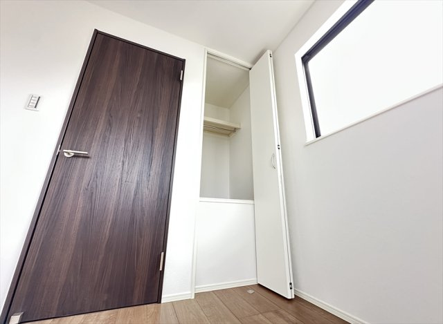 【収納】 | 新座市新座2丁目　新築一戸建住宅　全1棟　(志木本店) | 全室収納付きなのでお部屋を広くお使いいただけます。