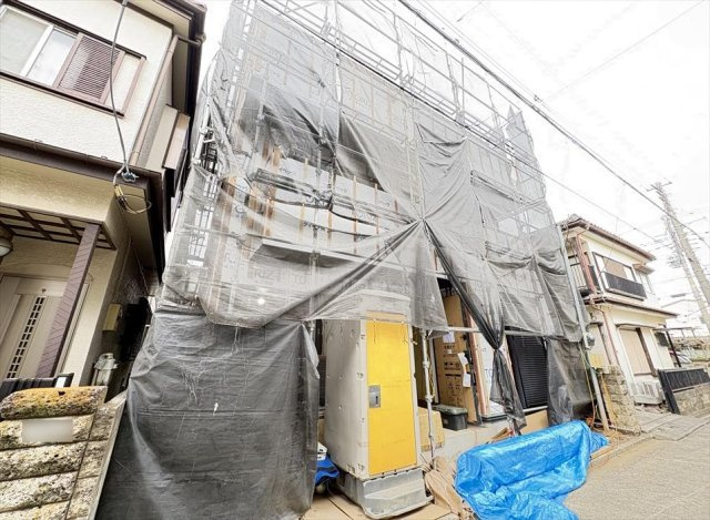【外観】 | 新座市新座2丁目　新築一戸建住宅　全1棟　(志木本店) | 販売現地／2026年4月10日撮影　
お洗濯もたくさん干せる2面バルコニーで、開放感も良好です。