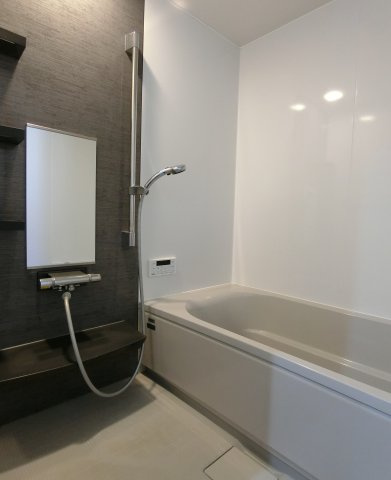 新潟市北区三軒屋町の浴室