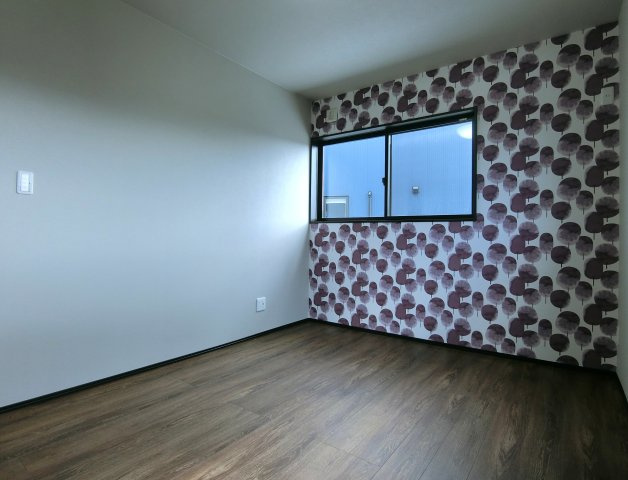 新潟市北区三軒屋町の洋室