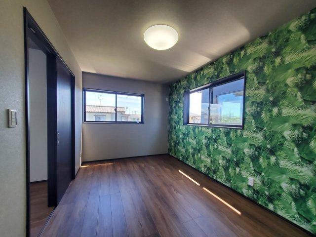 新潟市北区三軒屋町の洋室