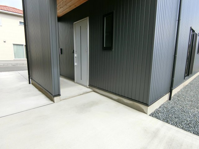 新潟市北区三軒屋町の玄関