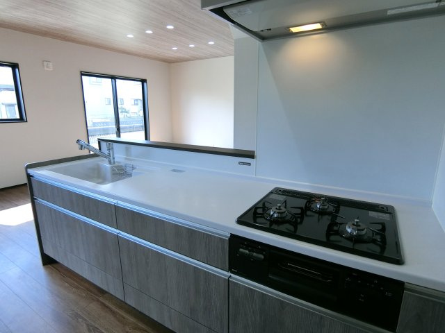 新潟市北区三軒屋町のキッチン