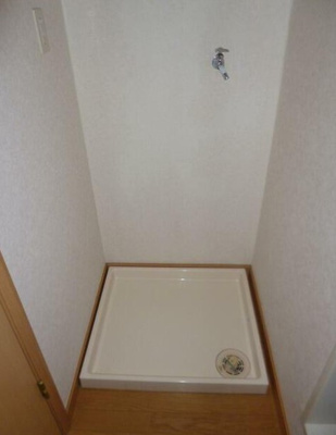 【設備】 | シャンブル | 室内洗濯機置場。