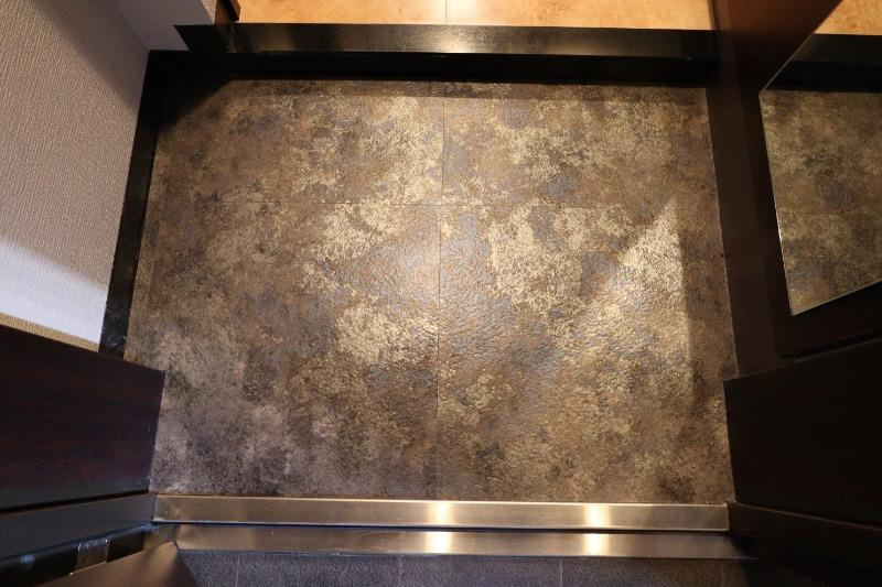 レジディア新大阪IIの玄関