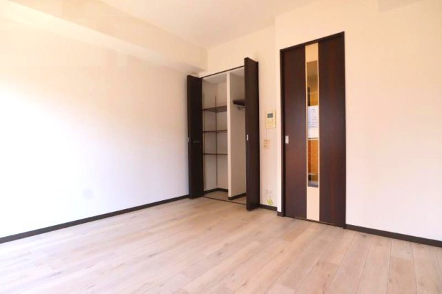 レジディア新大阪IIの居間・リビング