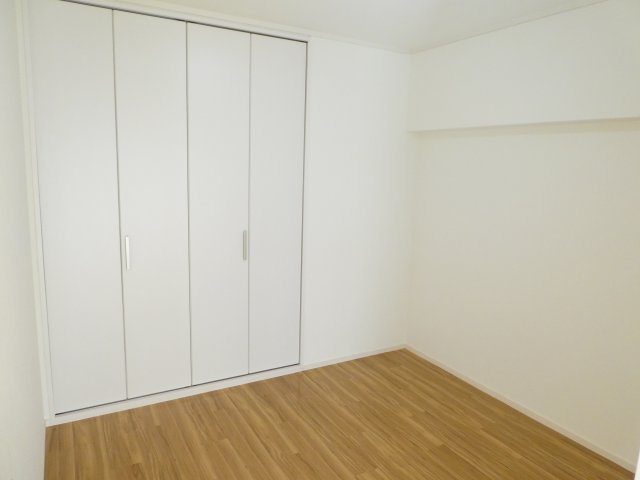 緑樹逆瀬川アーバンライフの寝室