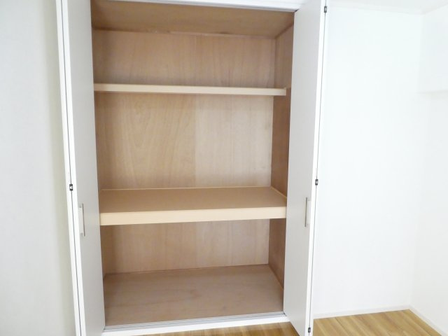 緑樹逆瀬川アーバンライフの収納