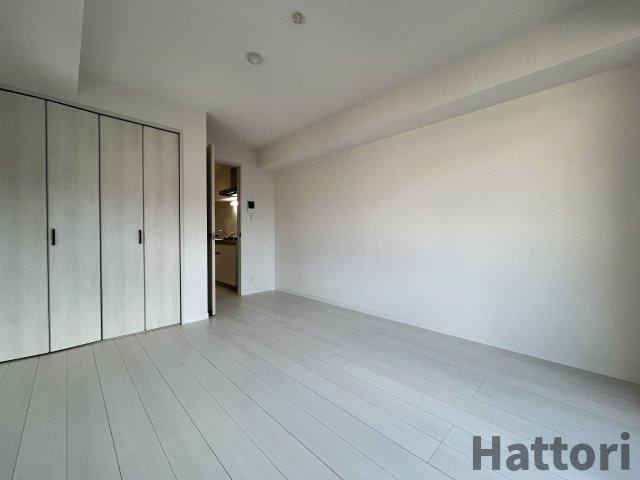 プルメリア関大前の居間・リビング