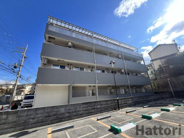 プルメリア関大前の外観