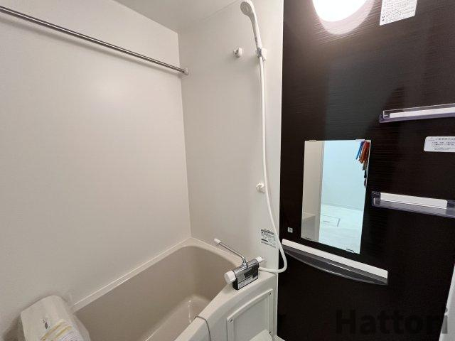 プルメリア関大前の浴室