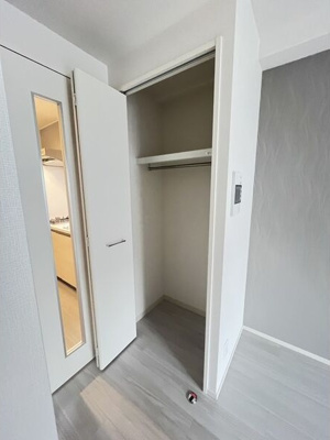 【玄関】 | スプランディッド十三本町