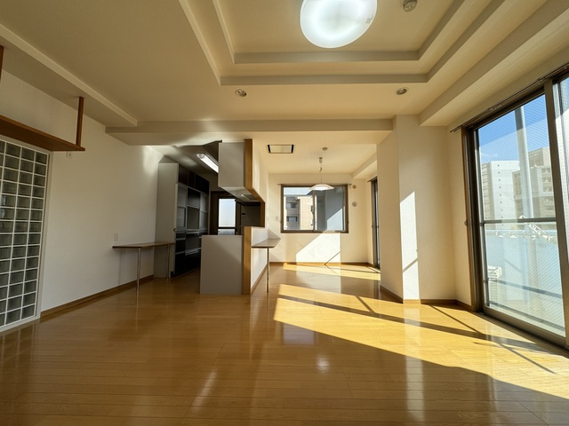 フェリエ博多の居間・リビング