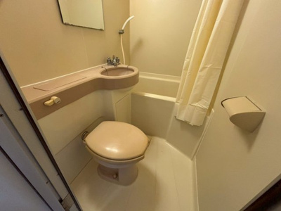 【浴室】 | 昭島コートエレガンスB | 3点ユニットバス
※別部屋の写真です。反転タイプ、現状優先