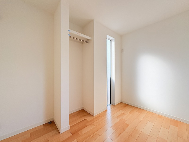 【子供部屋】 | 新座市野寺4丁目　新築一戸建住宅　全1棟　(保谷店) | 1階3.75帖/お好みのインテリアで安らぐ癒し空間が生まれます。