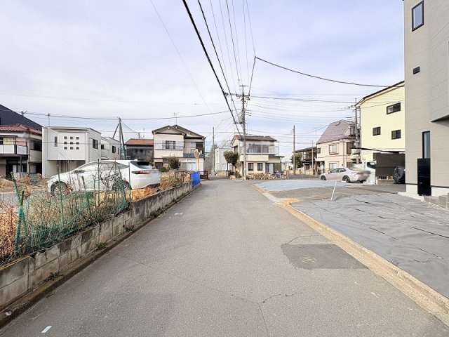 【前面道路含む現地写真】 | 新座市野寺4丁目　新築一戸建住宅　全1棟　(保谷店) | 公園にも近く、豊かな落ち着いた住環境です。