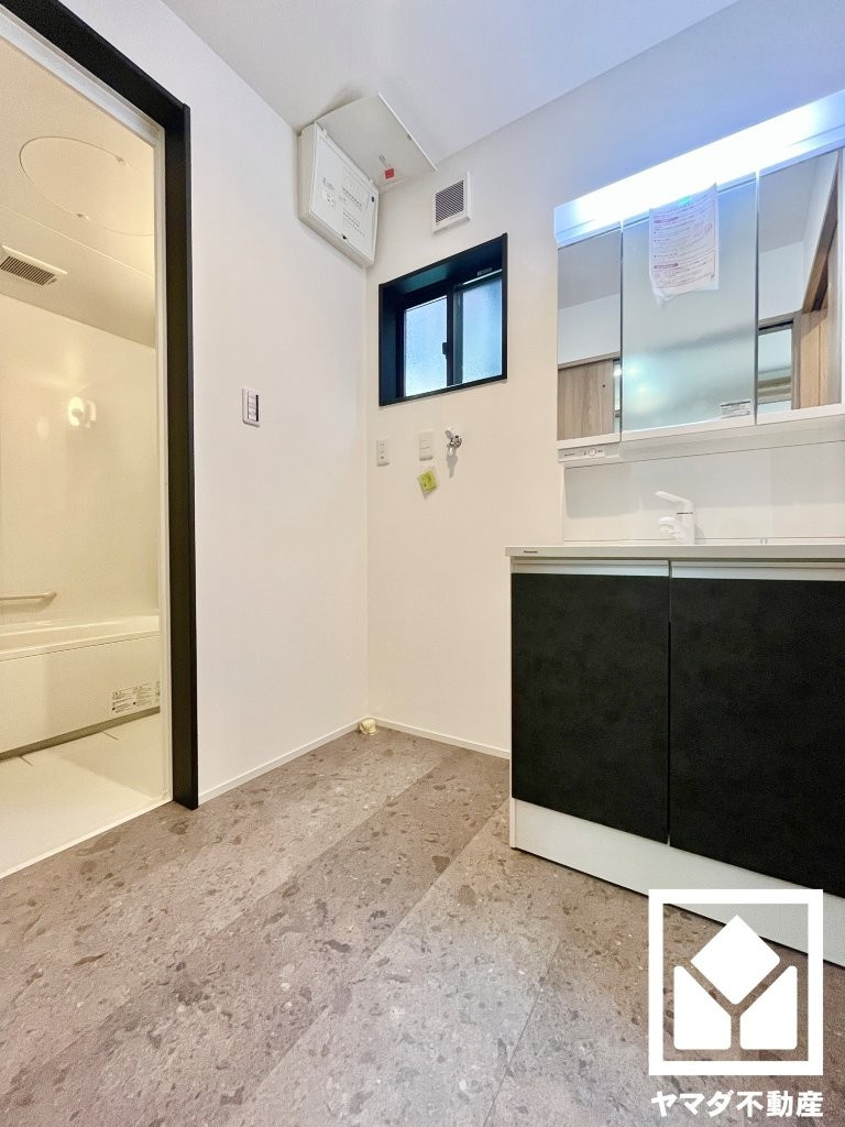 宇治市広野町宮谷の洗面所