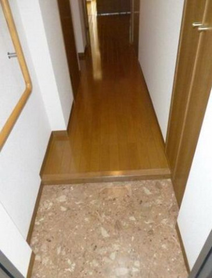 【玄関】 | パルウッド両国 | 明るい玄関です