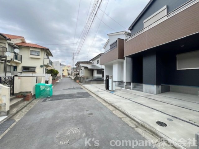 茅ヶ崎市浜之郷　新築戸建　2号棟の前面道路含む現地写真|前面道路の様子です◇