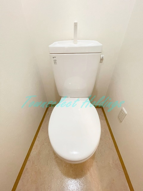 鎌倉市小袋谷１丁目の賃貸マンションのトイレ